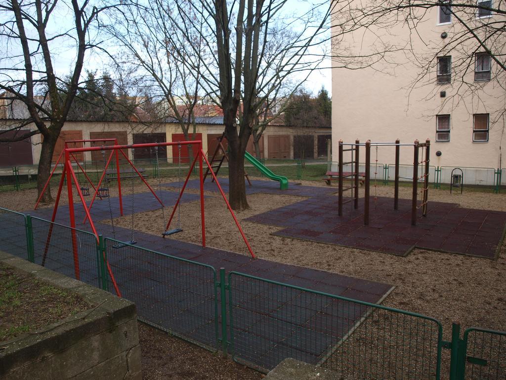Évi Apartman Eger Extérieur photo